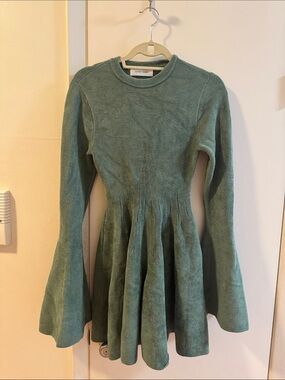 Ronny Kobo green skater dress w flared sleeves (measurements in details)